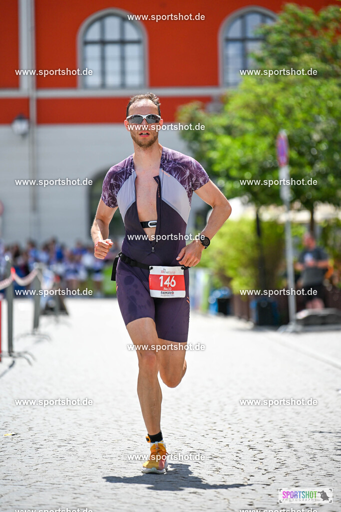 SZI_7522 | Stadttriathlon Erding 2025. #yourpictrs #sportshot_your_pictrs @Sportshotphotography #stadttriathlonerding Copyright: www.sportshot.de