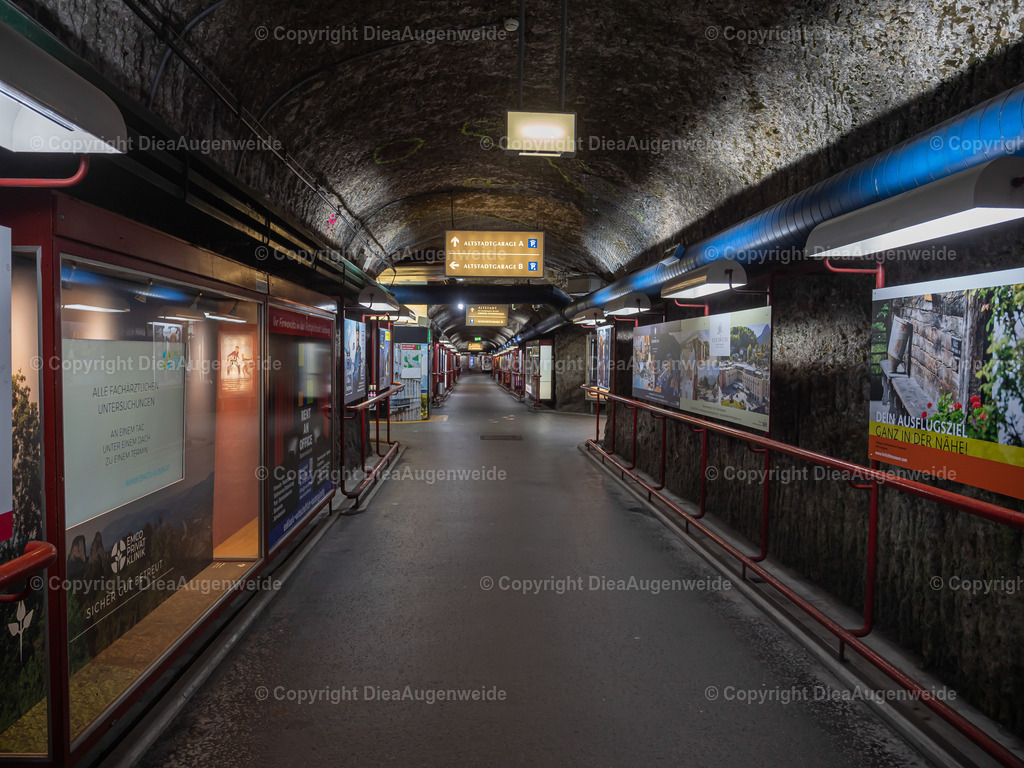 Salzburg 4 | DieAugenweide Galerie, Bilder von Fotograf Ralf-Udo Thiele. Auswählen und bestellen auf verschiedenen Materialien und Größen. - Realisiert mit Pictrs.com