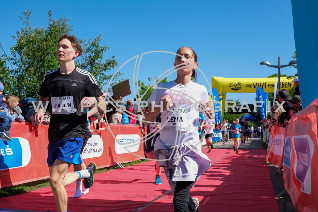 ..... | LINZ,AUSTRIA,27.April 24, Int. 3 Brückenlauf Linz  , Image shows: Photo: WAPICS / Michael ring