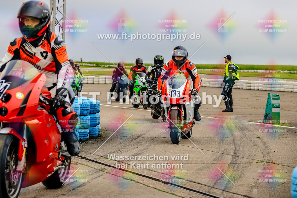 MotoTeam-7947 | Hier findet Ihr Bilder von Touristenfahrten auf der Nürburgring Nordschleife oder von anderen Veranstaltungen die ich besucht habe. Viel Spass beim Durch Schauen 