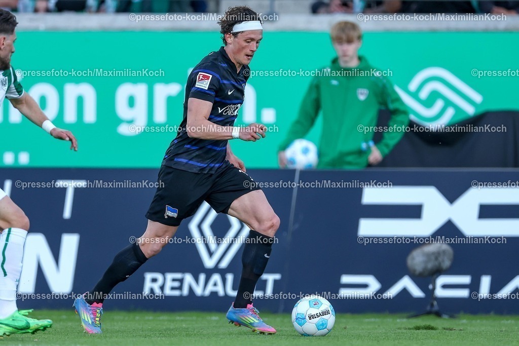 SCP09052502375 | 09.05.2025, Fußball, Preußen Münster - Hertha BSC, 2. Fußball Bundesliga, 33. Spieltag, Preußenstadion, Saison 2024 2025: Fabian Reese (Hertha BSC #11) DFB regulations prohibit any use of photographs as image sequences and or quasi-video.