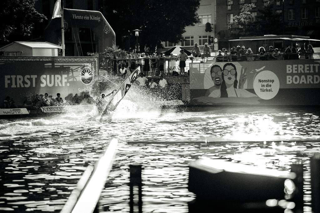 Kieler WOCHE Tow In Windsurf - @danielpankoke dpmedia (119 von 158) | dp-photography - Realisiert mit Pictrs.com