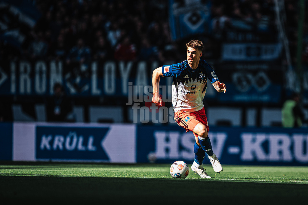 Fußball | Männer | Saison 2025/2026 | 1. Fußball-Bundesliga | 28. Spieltag | Hamburger SV vs. FC Augsburg | 04.04.2026 | Luka Vuskovic (#44, HSV)