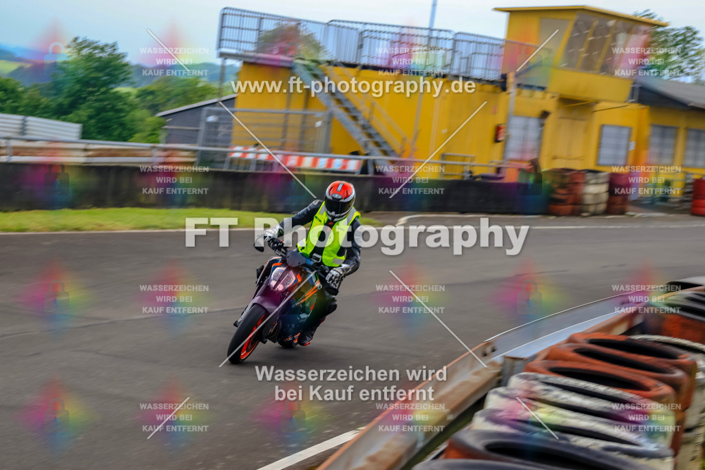OBK-5635 | Hier findet Ihr Bilder von Touristenfahrten auf der Nürburgring Nordschleife oder von anderen Veranstaltungen die ich besucht habe. Viel Spass beim Durch Schauen 