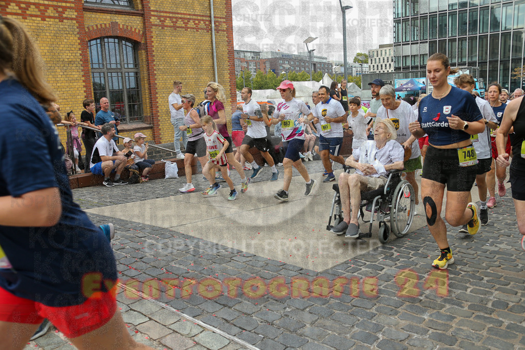 250920_1300_EX1_3785 | Sportfotografie im Rhein-Sieg Kreis, Köln, Bonn, NRW, Rheinland Pfalz, Hessen, etc. Unser Tätigkeitsfeld umfasst den Laufsport vom Volkslauf über den Marathon, Duathlon, Triathon bis zum Ultralauf wie Kölnpfad Ultra oder Schindertrail.