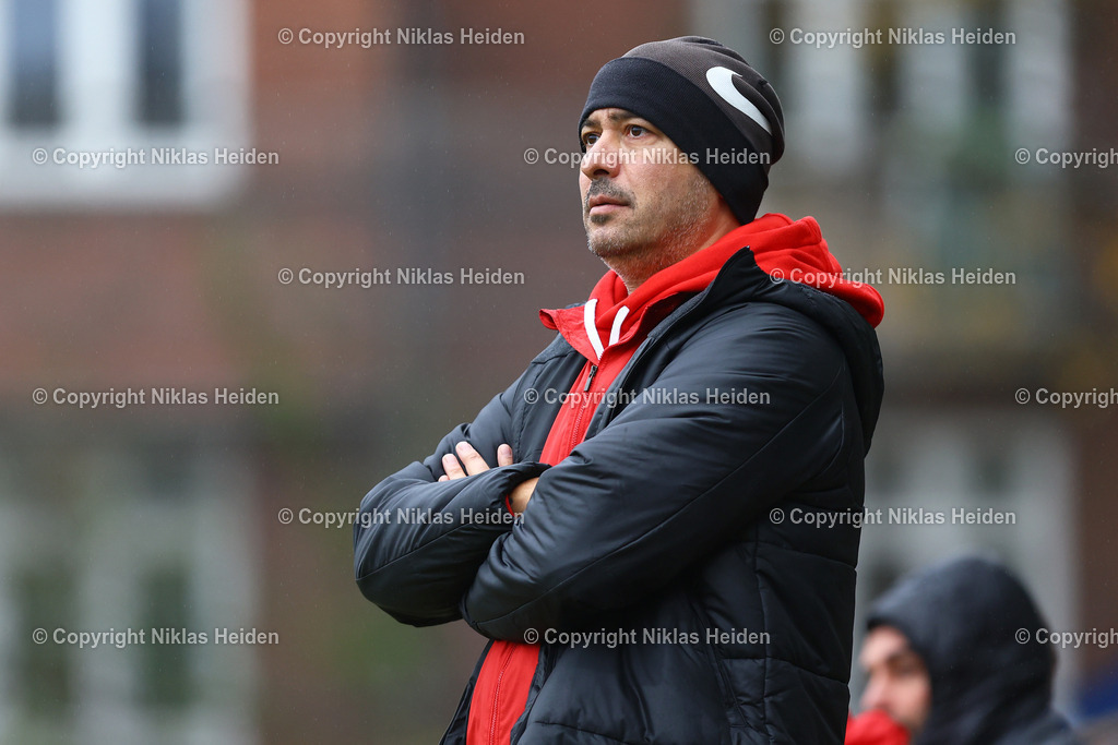 NH_HEBC_SCVWBillstedt_OberligaHamburg_12102025 | Ümit Taytanli (Trainer, SC Vorwärts Wacker Billstedt)Fußball I Herren I Gamesright Oberliga Hamburg I Saison 2025-2026  I 12. Spieltag I HEBC - SC Vorwärts Wacker Billstedt I 12.10.2025 I Reinmüllerplatz