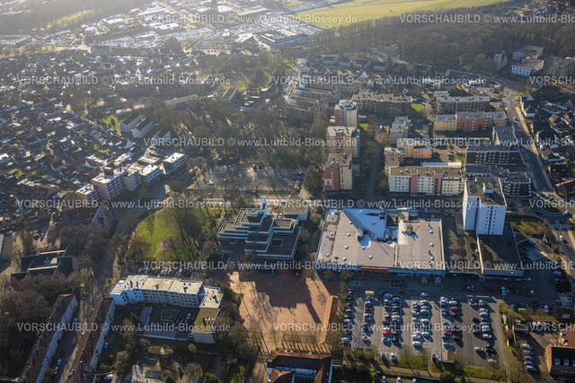 Hamm240100068 | Luftbild, Höveler Markt, Wohngebiet Hohenhöveler Hochhäuser und Waldstück An den Eichen, Kommunales Jobcenter Hamm AöR, Rathaus-Center Einkaufszentrum mit Supermarkt Rewe, DM, KiK und Lidl, Bockum-Hövel, Hamm, Ruhrgebiet, Nordrhein-Westfalen, Deutschland