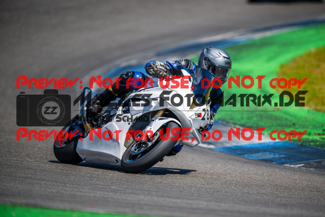 MaZZes_FotoMatrix_240520_6007705_5166 | ROT