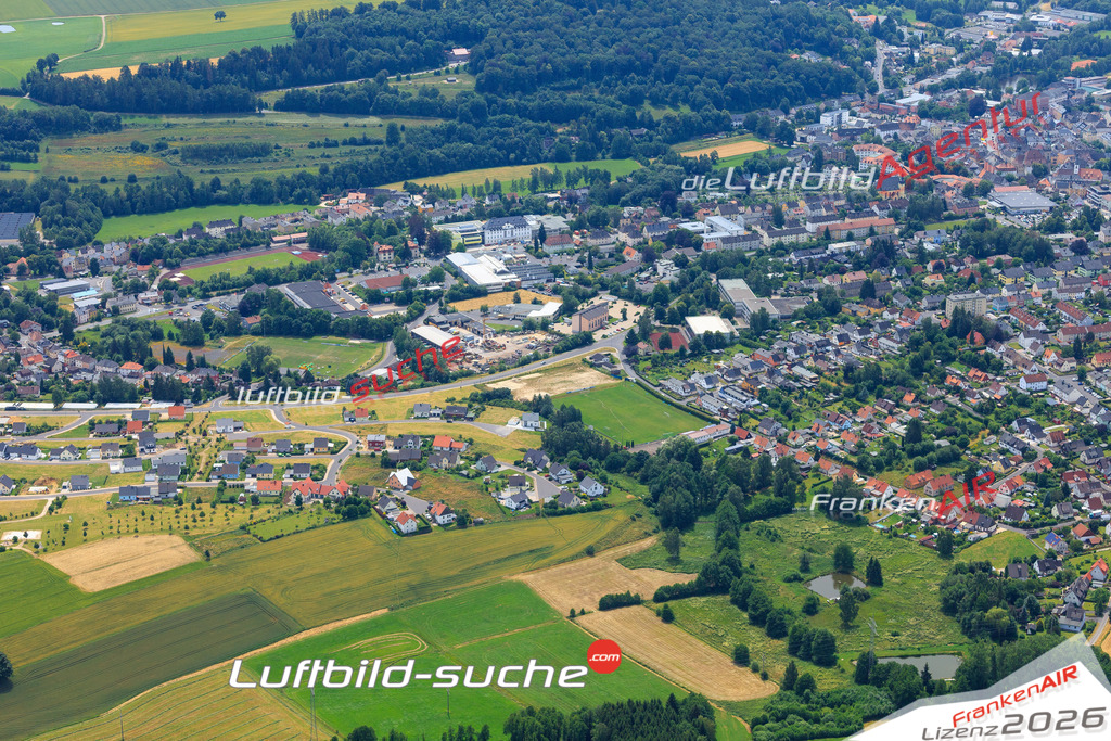 Die Luftaufnahme der Stadt Wunsiedel wurde vom UL-Flugzeug heraus erstellt ( keine Drohne )- hohe Auflösung für beste Qualität