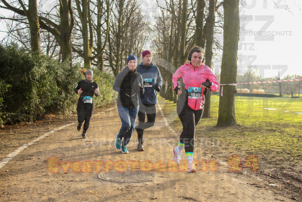 241231_1021_EV4_3997 | Sportfotografie im Rhein-Sieg Kreis, Köln, Bonn, NRW, Rheinland Pfalz, Hessen, etc. Unser Tätigkeitsfeld umfasst den Laufsport vom Volkslauf über den Marathon, Duathlon, Triathon bis zum Ultralauf wie Kölnpfad Ultra oder Schindertrail.