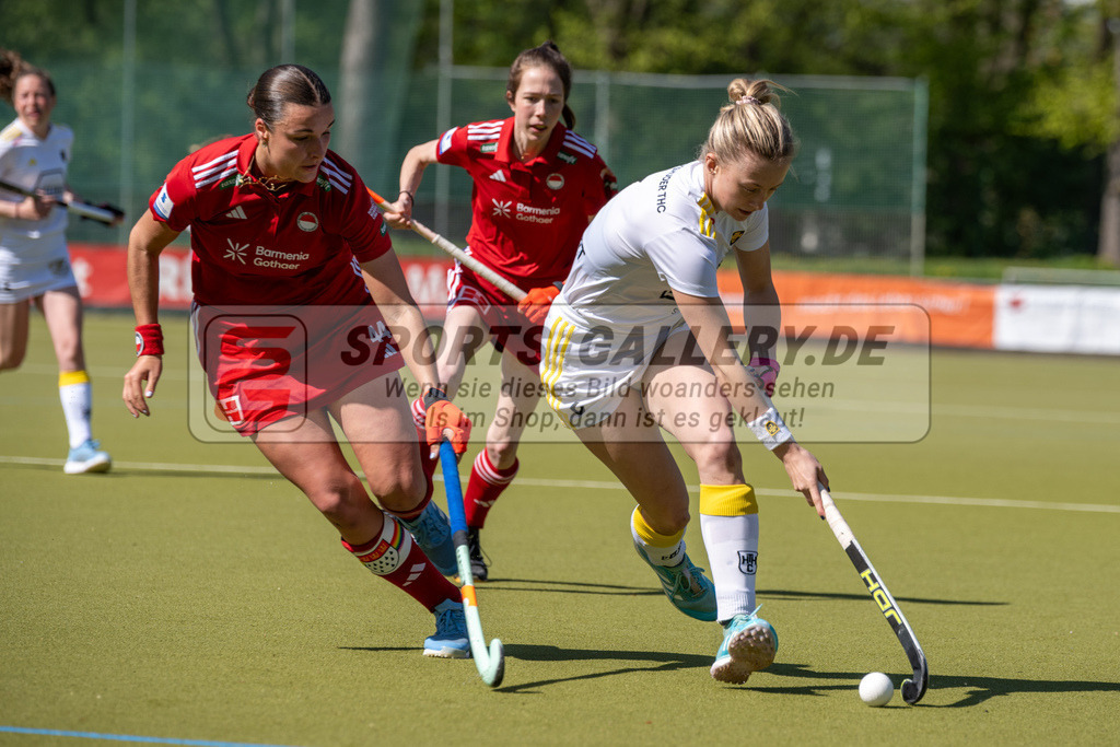 SFE_20250412_0034 | Köln, Deutschland, 12.04.2025:  Hockey 1. Bundesliga Damen Rot-Weiss Köln - Harvestehuder THC im KTHC Stadion Rot-Weiss Köln Tennis and Hockey Club am 12.04.2025 in Köln, Deutschland. (Foto von Stephan Fehrmann)Köln, Germany, 12.04.2025: Hockey 1. Bundesliga Damen Rot-Weiss Köln - Harvestehuder THC in KTHC Stadion Rot-Weiss Köln Tennis and Hockey Club at 12.04.2025 in Köln, Deutschland. (Foto from Stephan Fehrmann)