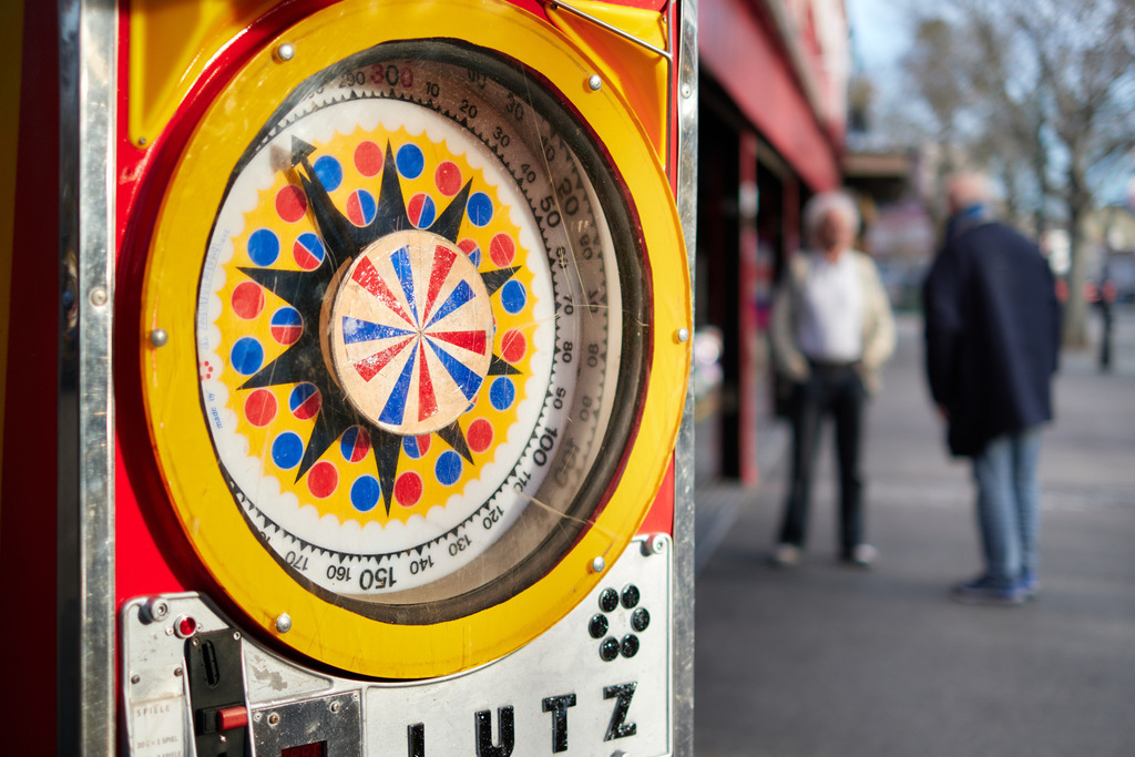 Kraftmessgerät im Prater | Wien, Austria - February 24, 2022: Kraftmessgerät um die Schlagkraft zu messen im Prater - Realisiert mit Pictrs.com