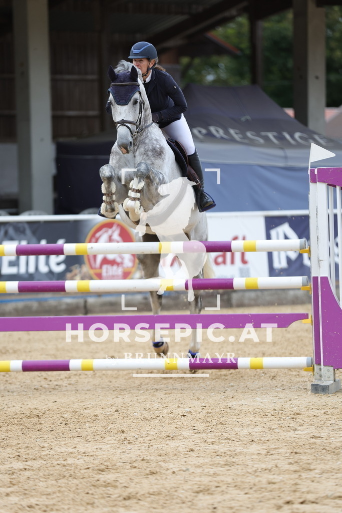 0P6A8757 | Willkommen bei Brunnmayr - Design & Fotografie – Ihrem Spezialisten für Reitturniere und Pferdeveranstaltungen in Oberösterreich, Salzburg und Bayern! Seit über 17 Jahren sind wir leidenschaftlich dabei.