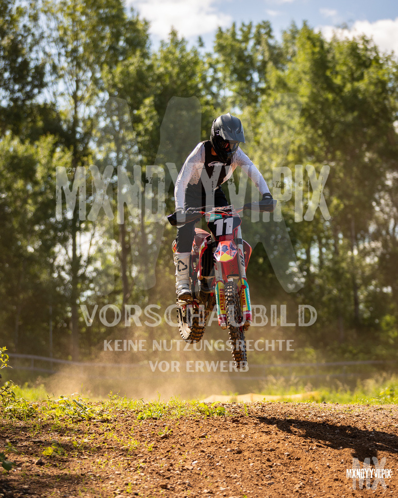 866A0881 | mxndyyvipix