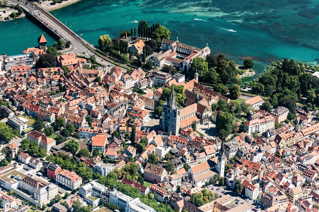 dr__0059019.jpg | KONSTANZ 20.08.2020 Altstadtbereich und Innenstadtzentrum in Konstanz im Bundesland Baden-Württemberg, Deutschland. // Old Town area and city center in Konstanz in the state Baden-Wuerttemberg, Germany. Foto: Daniel Reiter