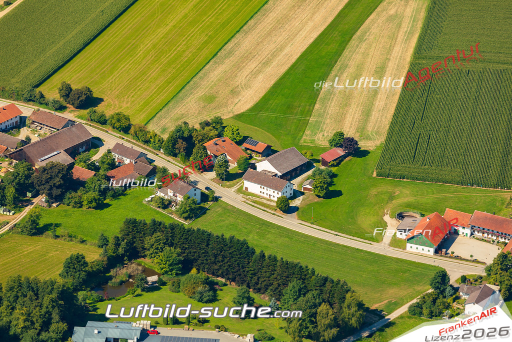 Schrägluftbild  Bonbruck  Bodenkirchen - Das Luftbild wurde 2025 vom UL-Flugzeug heraus erstellt ( keine Drohne ) - Hochauflösende Luftaufnahme -Nicht vergleichbar mit Google Maps oder Satelittenbilder- Die Geschenkidee !Mit Lizenz und Bildrechte bestellbar