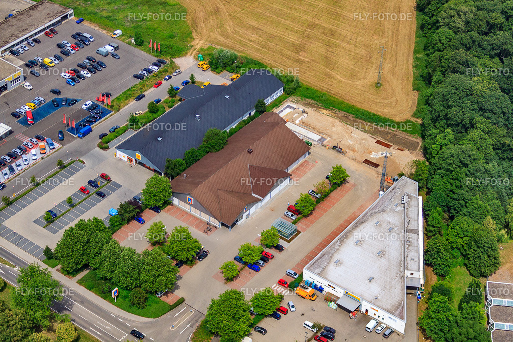 Netto, Aldi, Edeka an der Lauterburgerstr | Luftbild: Netto, Aldi, Edeka an der Lauterburgerstr in Kandel im Bundesland Rheinland-Pfalz in Deutschland. Foto: IMG_29704.jpg vom 02.07.2010 durch Werner Riehm/FLY-FOTO.de - Realisiert mit Pictrs.com