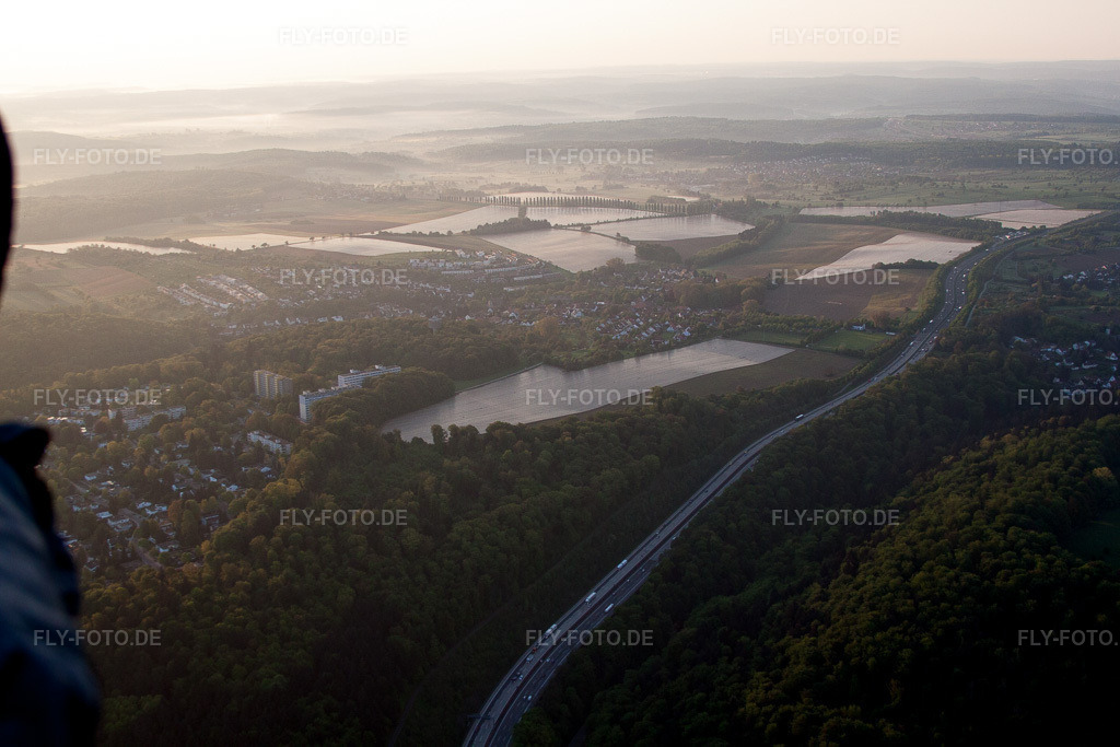 Luftbild: Hohenwettersbach, Plastikfolienanbau im Ortsteil Durlach in Karlsruhe im Bundesland Baden-Württemberg in Deutschland. Foto: IMG_56897.jpg vom 08.05.2013 durch Werner Riehm/FLY-FOTO.de