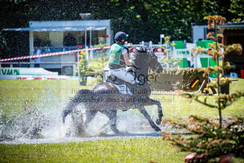 A1_Vielseitigkeitsturnier Melle Oldendorf-15c-0018 | Entdecke hochwertige Reitturnierfotos von Foto Oger. Professionell, emotional und authentisch – jetzt Lieblingsmomente im Shop bestellen.Deutschlandweite Turnierfotografie. - Realisiert mit Pictrs.com