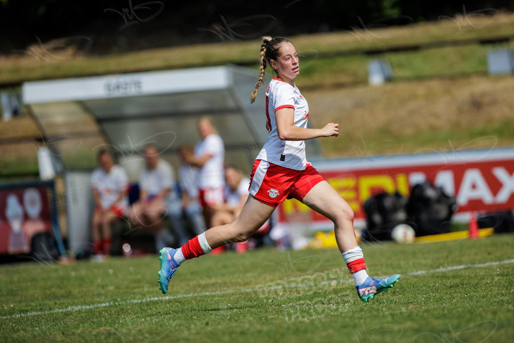 1. FC Rodewisch vs. RasenBallsport Leipzig II | Sachsenlotto Landespokal Frauen Ausscheidungsrunde 2026/27: 1. FC Rodewisch vs. RasenBallsport Leipzig II - Realisiert mit Pictrs.com