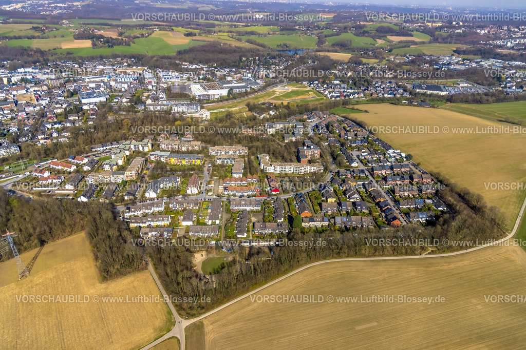 Heiligenhaus240301949 | Luftbild, Wohngebiet am Konrad-Adenauer-Ring und Heidestraße, Wiesen und Felder, Leubeck, Heiligenhaus, Ruhrgebiet, Nordrhein-Westfalen, Deutschland
