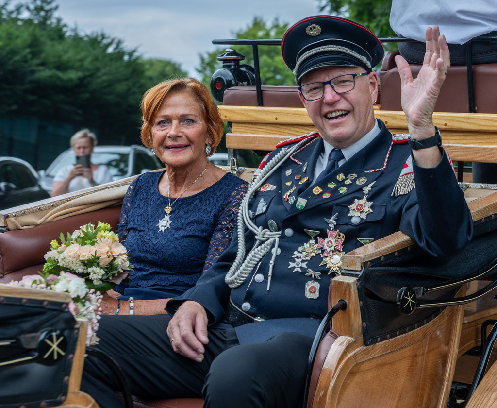 top-top.de-250705-040 | Foto, Video, Fotografie, Videografie, Fotobox, DJ, Discjockey, Musik, Musikbox, Veranstaltung, Photobooth, Amazon, Ebay, Buchtipp, Bestseller, Autor, Verlag, Buch, Wesel, Hamminkeln, NRW, Dinslaken, Rees, Drohne, Hochzeit, Party, Fotobox, Wesel, Fotograf