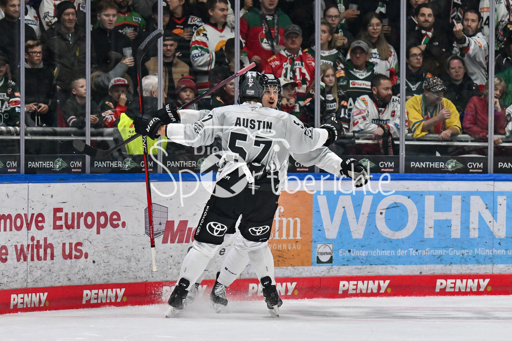 Augsburger Panther - Kölner Haie | Jubel der Haie nach dem Treffer zum 2-4 durch Louis-Marc AUBRY (Koelner Haie #15)  / Tor / Torschuetze / Freude / happy / DEL: Augsburger Panther - Kölner Haie, Curt Frenzel Stadion am 29.09.2024