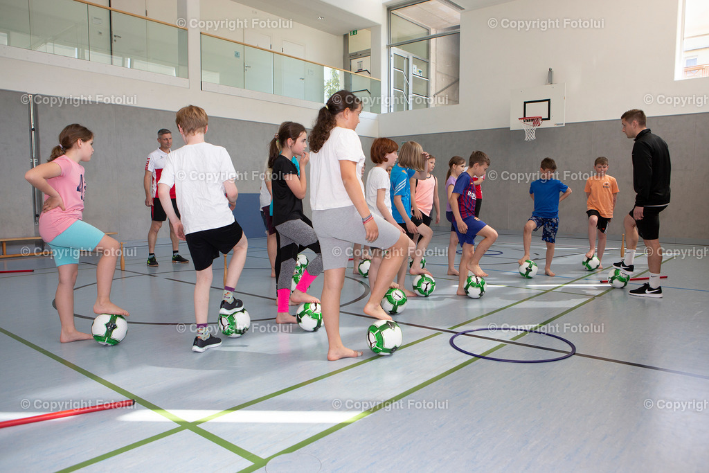 SCHULEAMBALL_030522_08 | bilder, linz, photo, foto, fussball, sport, fotolui, bundesliga