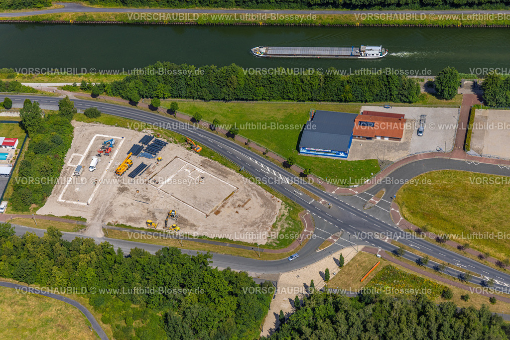 Hamm240706109 | Luftbild, Baustelle für neues Wohnquartier mit Wohnhäusern an der Johannes-Rau-Straße Ecke Lünener Straße, Datteln-Hamm-Kanal Binnenschifffahrt mit Lastenschiff und Gebäude Kanu-Verein 45 Herringen e.V., Stadtbezirk Herringen, Hamm, Ruhrgebiet, Nordrhein-Westfalen, Deutschland