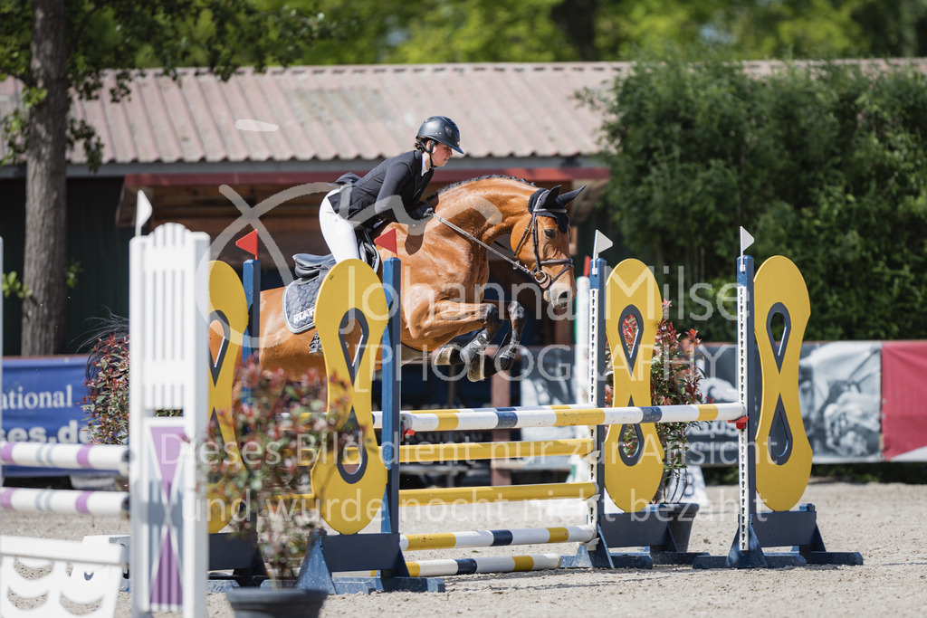 230516_Mühlen_03SprPf-A-307 | Deine schönsten Turniermomente als professionelle Fotos! Entdecke hochwertige Pferdesport-Fotografie im Online-Shop. Jetzt Fotos finden & bestellen!