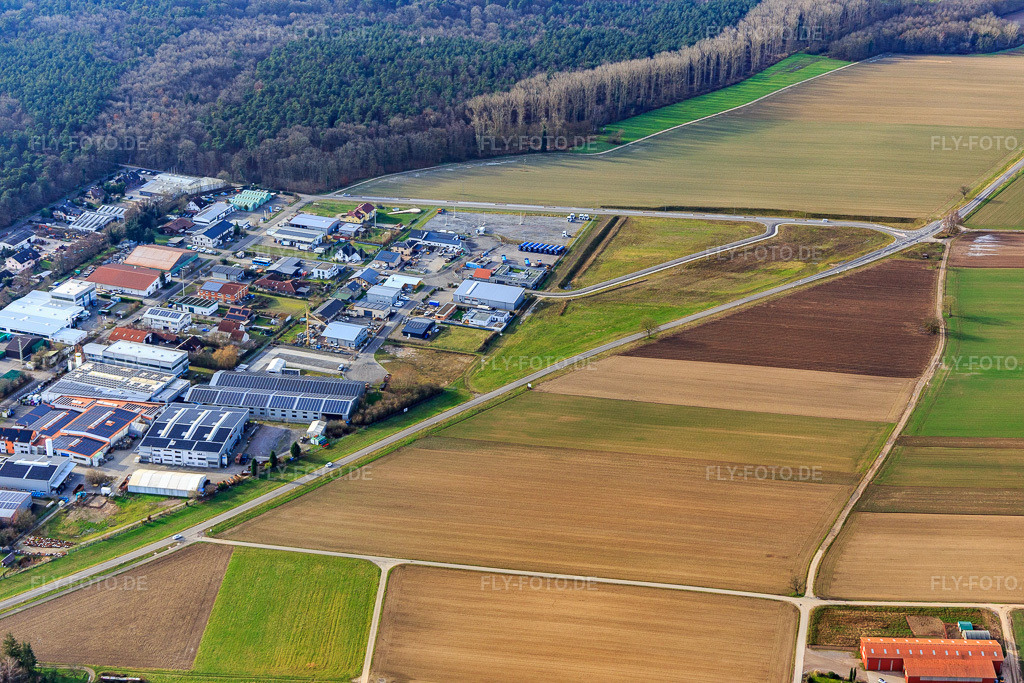 Luftbild: Neue Zufahrt zum Gewerbegebiet Im Gereut in Hatzenbühl im Bundesland Rheinland-Pfalz in Deutschland. Foto: IMG_145103.jpg vom 04.01.2025 durch Werner Riehm/FLY-FOTO.de