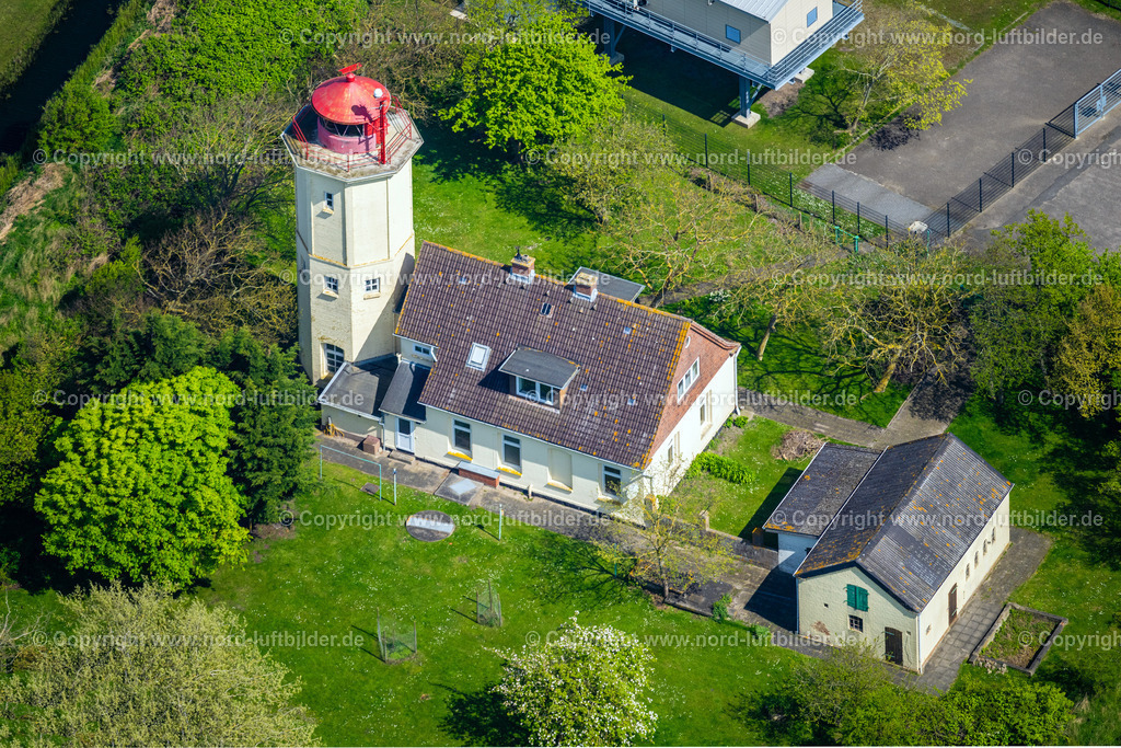 Fehmarn_Westmarkelsdorf_Leuchtturm_ELS_0223010524 | FEHMARN 01.05.2024 Leuchtturm als historisches Seefahrtszeichen im Küstenbereich " Westmarkelsdorf Leuchtturm " an der Straße Westermarkelsdorf in Fehmarn auf der Insel Fehmarn im Bundesland Schleswig-Holstein, Deutschland. // Lighthouse as a historic seafaring character in the coastal area " Westmarkelsdorf Leuchtturm " on street Westermarkelsdorf in Fehmarn on the island on street Westermarkelsdorf of Fehmarn in the state Schleswig-Holstein, Germany. Foto: Martin Elsen