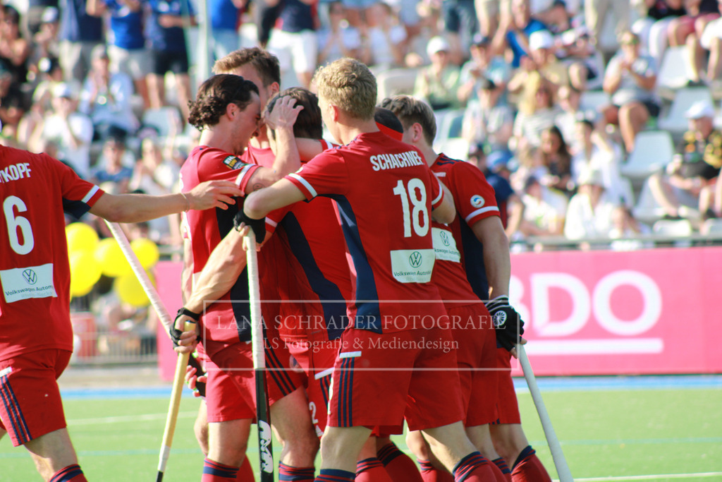 DM 23 Herren HF Mannheimer HC - UHC Hamburg 03.06.23-100 | lanaschraderfotografie - Realisiert mit Pictrs.com