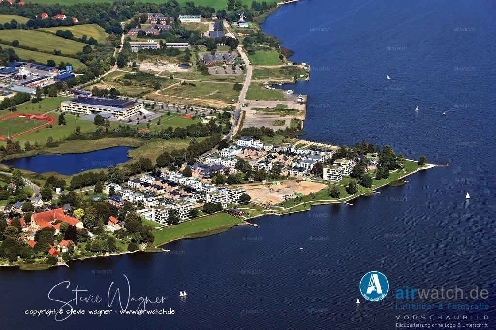 Luftbild Schleswig, Auf der Freiheit, Kaserne Auf der Freiheit, Muehle Nicola, Auf der Freiheit | Die Kaserne Auf der Freiheit war eine militärische Anlage in Schleswig, Schleswig-Holstein, die ursprünglich von 1933 bis 1938 als Seefliegerhorst für die Wehrmacht errichtet wurde.