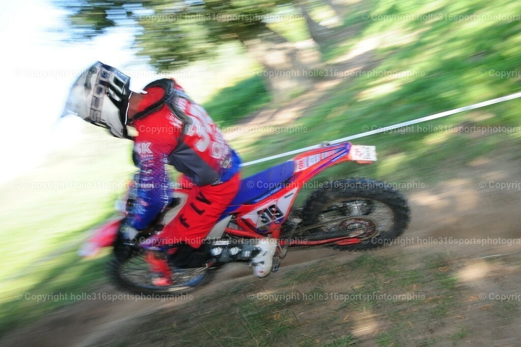 DSC_5512 | Sportfotografie , Motorsport, Motoross, Reitsport, Mointainbike, Enduro,
Landschaft , Outdoor, Eventfotografie, Landschaft, Bilder online bestellen - Realisiert mit Pictrs.com