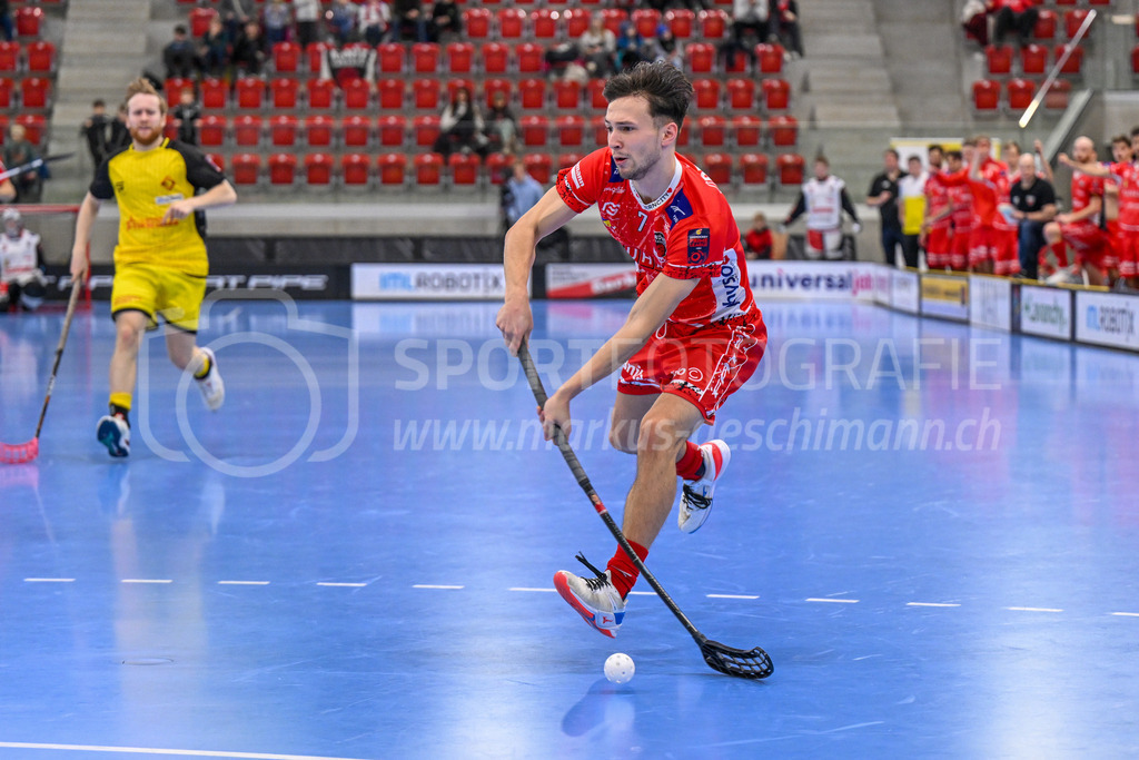 HC Rychenberg vs Floorball Köniz - 18. Dezember 2022 | HC Rychenberg vs Floorball Köniz
AXA Arena, Winterthur
Leon Tringaniello (#7 Floorball Köniz).
Bild: Sportfotografie Markus Aeschimann | www.markus-aeschimann.ch - Realisiert mit Pictrs.com