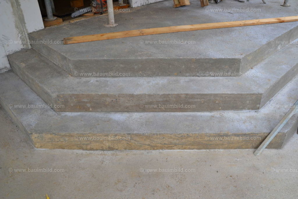 bib-lg04-betonarbeiten-0488 | Nach LV-Leistungsgruppen sortierte Detailfotos über den Bau eines Hauses. Alle Hausbau-Bilder direkt vom Urheber und Autor der Website Haus-Selber-Bauen.com