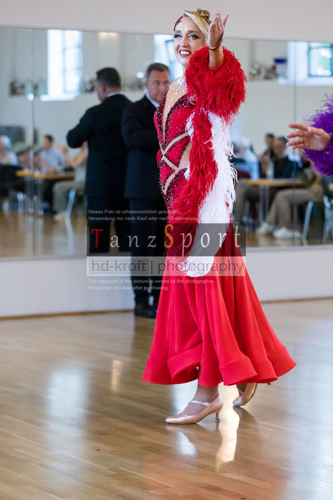 20240525_RL-Masters3-Std_7494 | Tanzsportbilder, Standardtanz, Lateintanz, WDSF, DTV, LTVB, dancecomp, goc, hessen tanzt, blaues band der spree, walzer, tango, wiener walzer, slowfox, quickstepp, samba, rumba, cha-cha-cha, paso doble. jive, hd-kroft photography, turniertanzsport