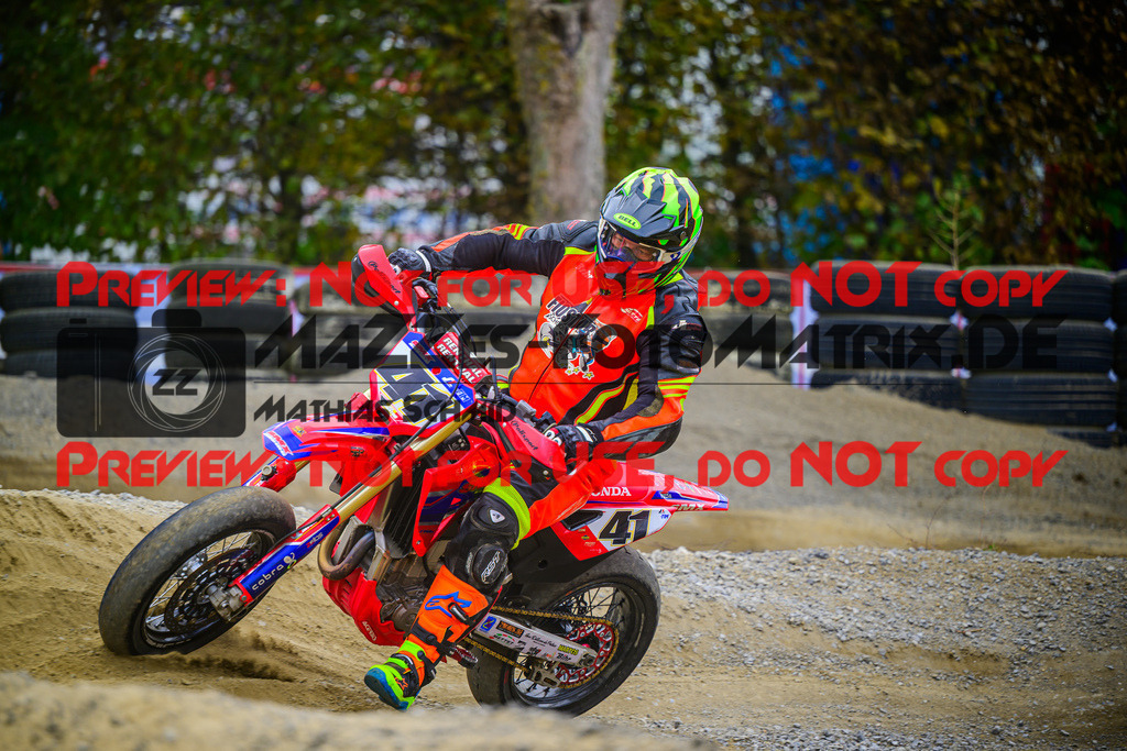 MaZZes_Fotomatrix_20251011_6021986_8912 | SENIOR