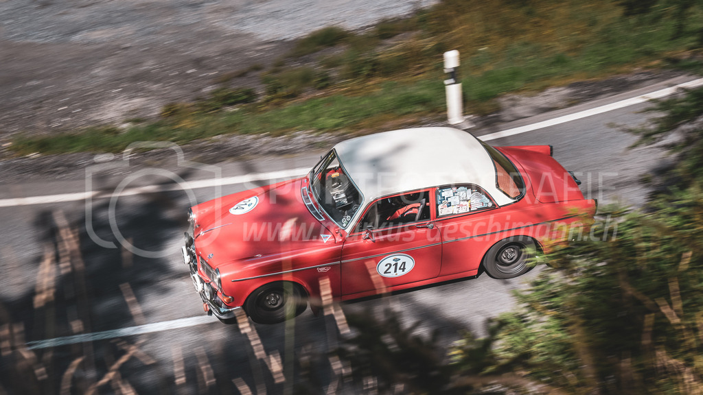 19. Arosa ClassicCar 2023 - 2. September 2023 | 19. Arosa ClassicCar 2023
Arosa, Schweiz
Lautenschlager Andreas aus Vaz / Obervaz mit der Startnummer 214 in einem Volvo 122SR, Jahrgang 1965, in der Klasse Classic Trophy.
@arosaclassiccar, @arosa.official, #arosaclassiccar, #arosa, #76curves, #classiccar
Bild: Sportfotografie Markus Aeschimann | www.markus-aeschimann.ch - Realisiert mit Pictrs.com