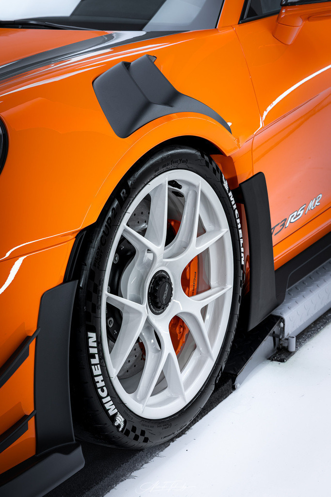 911 GT3 RS Manthey | Entdecken Sie die faszinierende Welt von Alexander Tschuncky Arts: Kreative Fotografie, atemberaubende Automobilkunst und hochwertiger Bilderdruck. Lassen Sie sich inspirieren! - Realisiert mit Pictrs.com