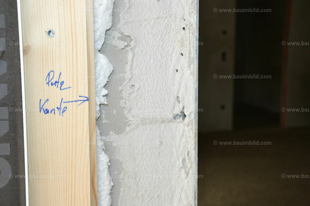 bib-lg18-putzarbeiten-0189 | Nach LV-Leistungsgruppen sortierte Detailfotos über den Bau eines Hauses. Alle Hausbau-Bilder direkt vom Urheber und Autor der Website Haus-Selber-Bauen.com