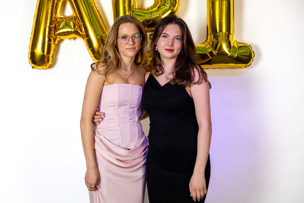 Abiball GGM 2026 _ Gruppenfotos-017 | Henke Visuals - Realisiert mit Pictrs.com