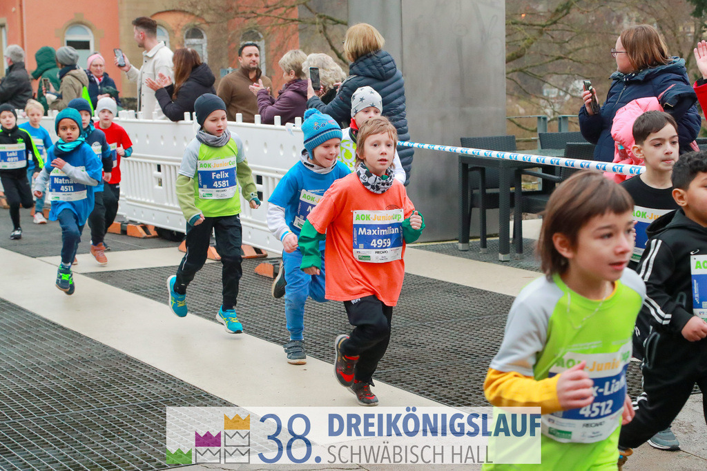 400m AOK Junior Cup | 3 Koenigslauf 2024 400m AOK Junior Cup - Realisiert mit Pictrs.com