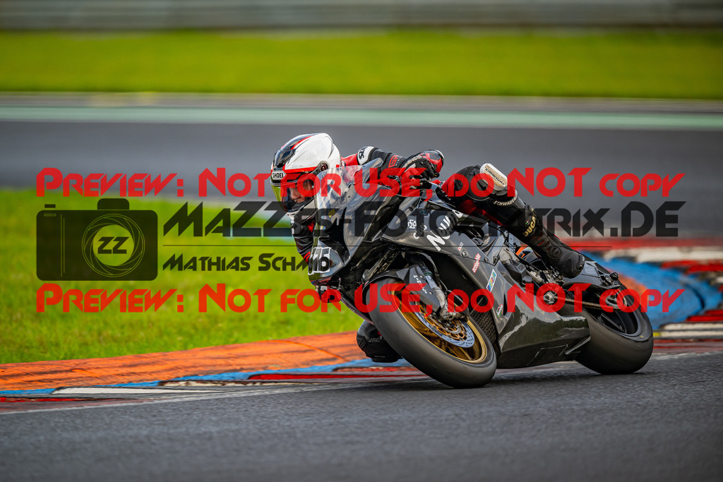 MaZZes_Fotomatrix_20250913_6007705_4702 | GELB