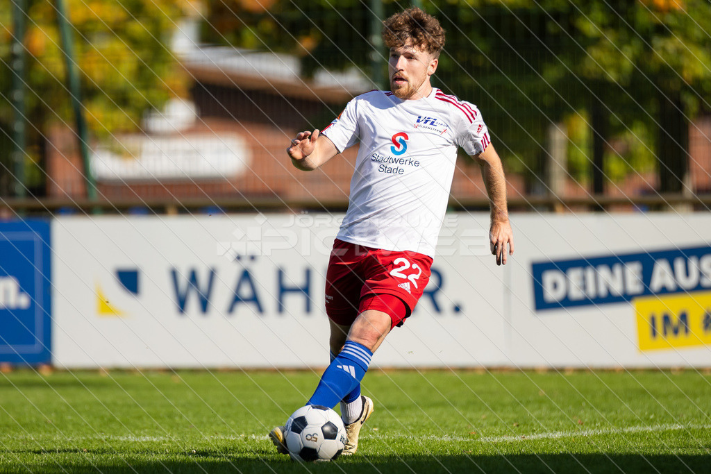 20250928_Picselweb-Fotografie_1R3_1437 | Spielszenen aus dem Spiel VfL Güldenstern Stade - Rotenburger SV. Ergebnis 0:3 - Realisiert mit Pictrs.com