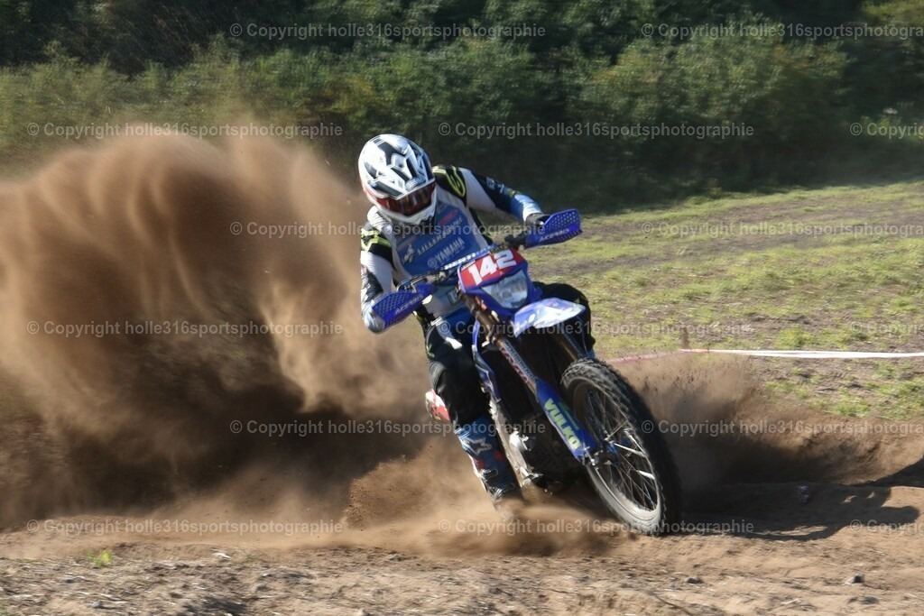 DSC_0348 | Sportfotografie , Motorsport, Motoross, Reitsport, Mointainbike, Enduro,
Landschaft , Outdoor, Eventfotografie, Landschaft, Bilder online bestellen - Realisiert mit Pictrs.com