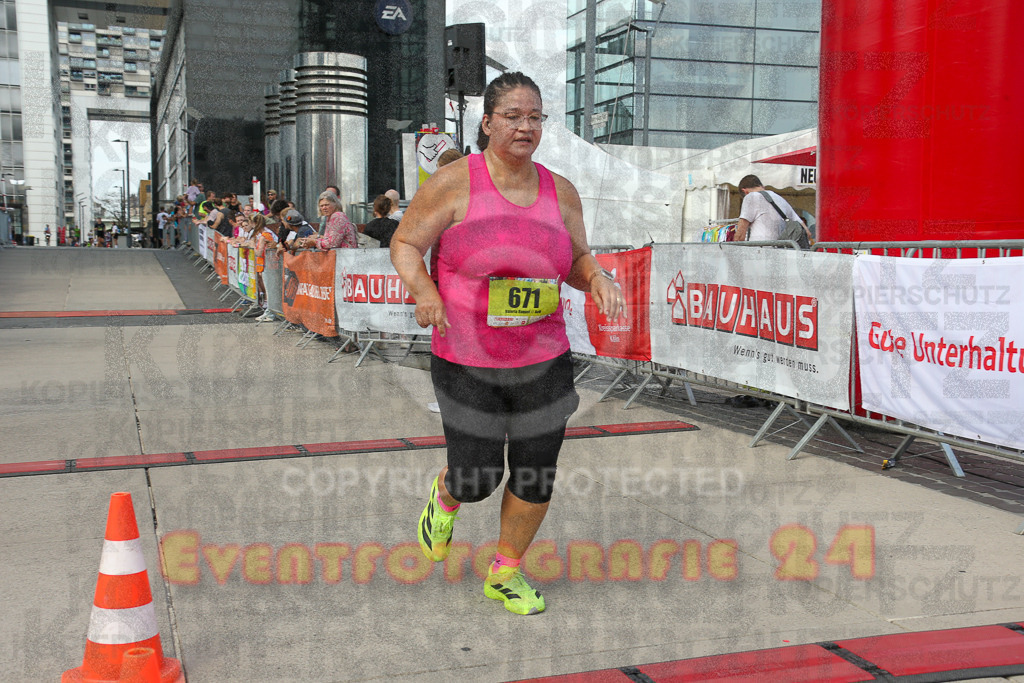 250920_1509_EX1_8436 | Sportfotografie im Rhein-Sieg Kreis, Köln, Bonn, NRW, Rheinland Pfalz, Hessen, etc. Unser Tätigkeitsfeld umfasst den Laufsport vom Volkslauf über den Marathon, Duathlon, Triathon bis zum Ultralauf wie Kölnpfad Ultra oder Schindertrail.