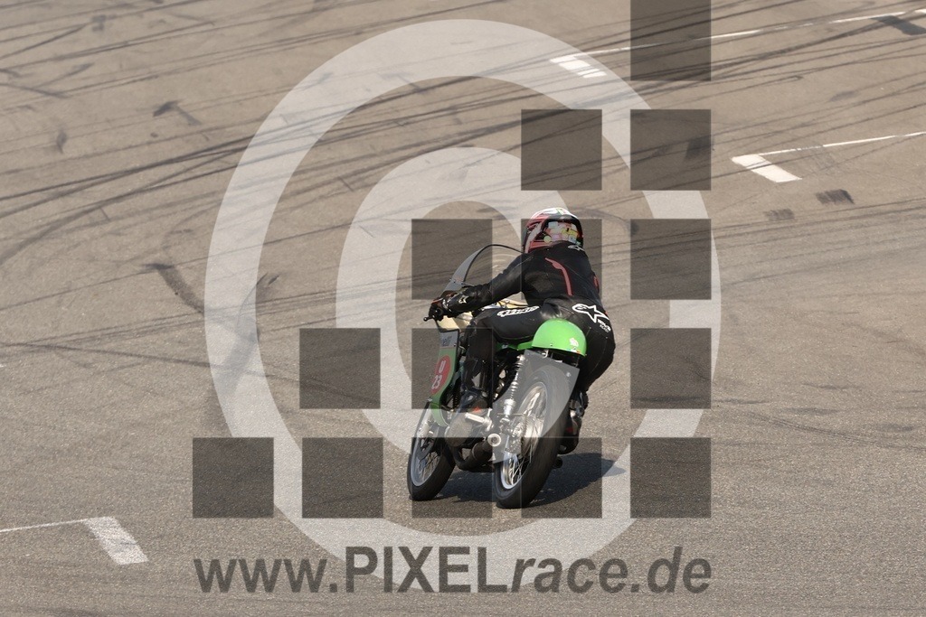 0u23-20260418_02185 | Schöne Erinnerungen an spannende Momente - das festzuhalten ist unser Job. PIXELrace.de ist seit 2003 auf den Rennstrecken Europas unterwegs um die Action draußen beim Fahren und die wunderbare Stimmung imm Fahrerlager für euch einzufangen.