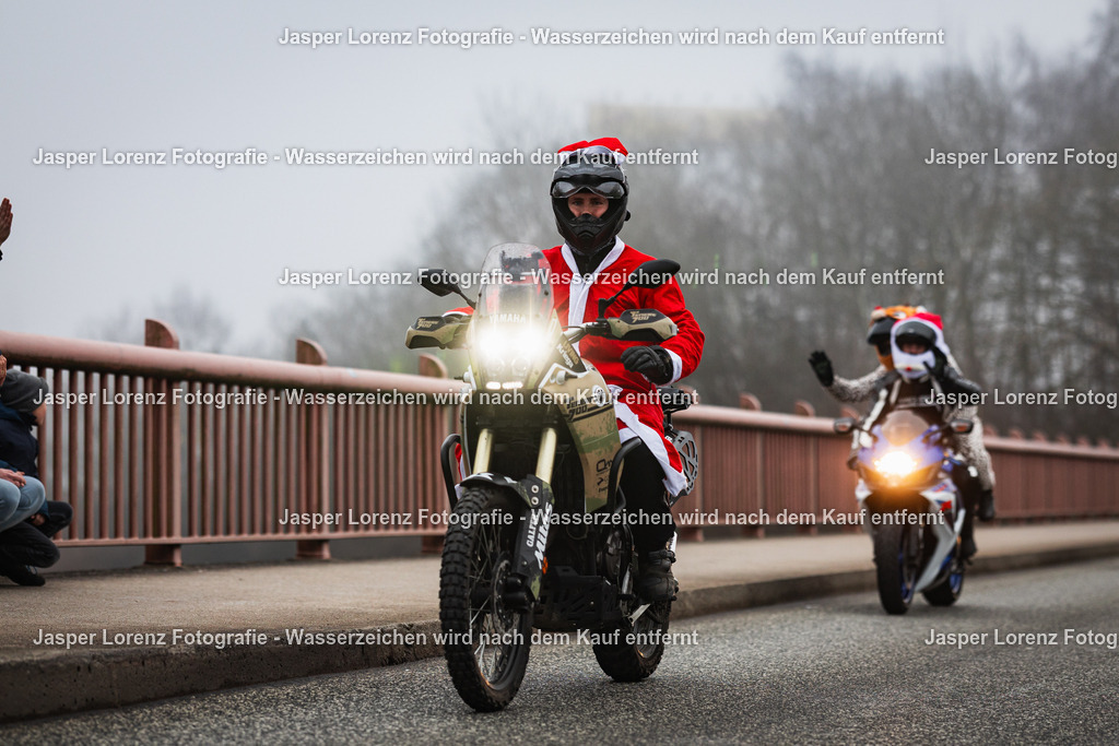 X-Mas Ride I Kiel I 2025 | Jasper Lorenz Fotografie - Realisiert mit Pictrs.com